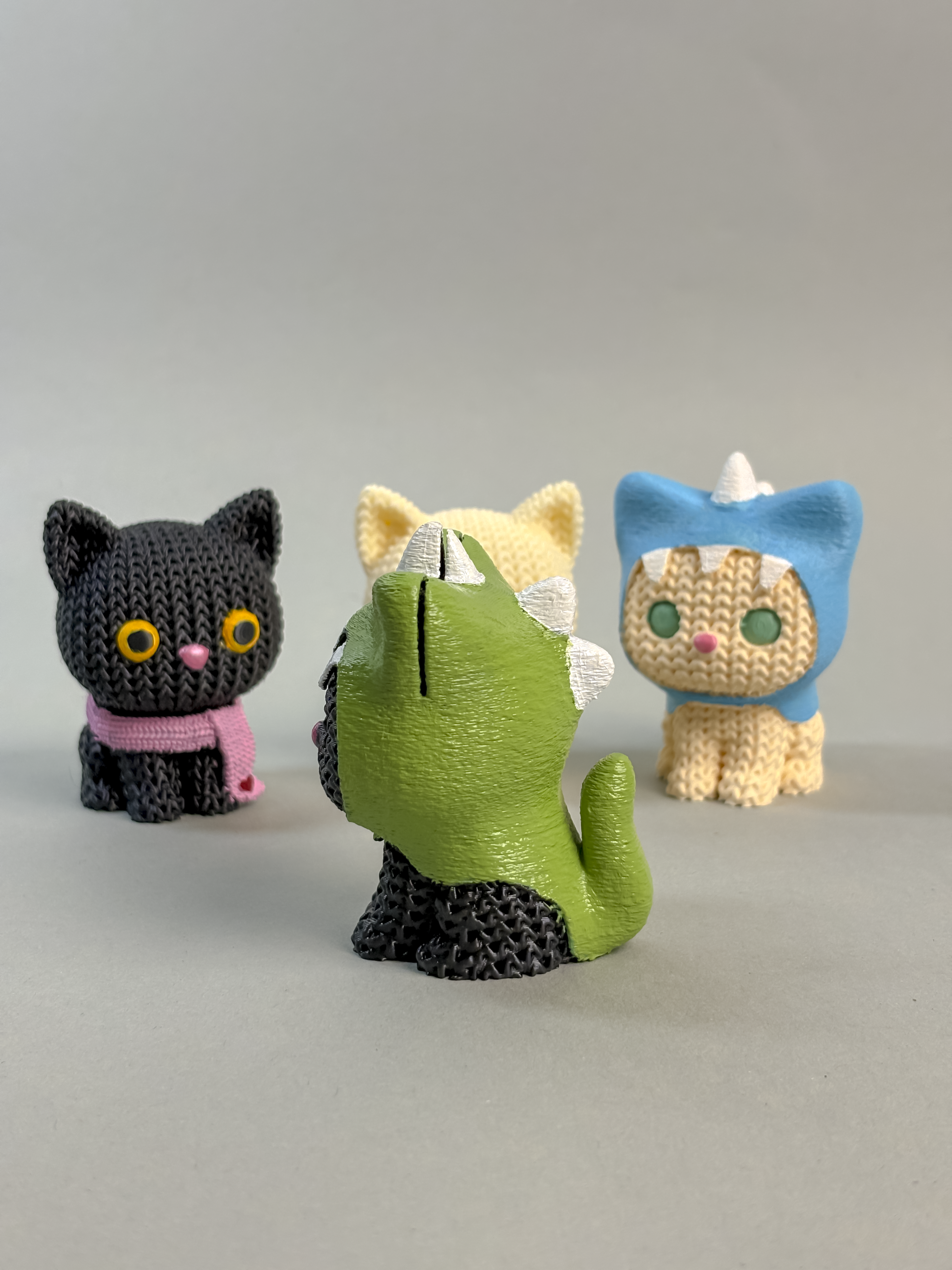 Dino Kitten Photo Holder
